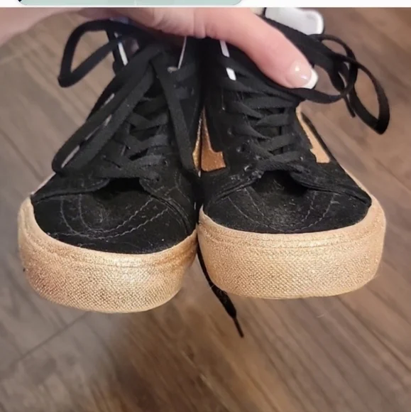 Kids gold and blackVan's size 2